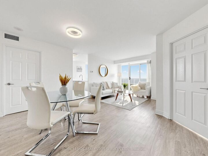 23 Hollywood Avenue 3505 — photo 1