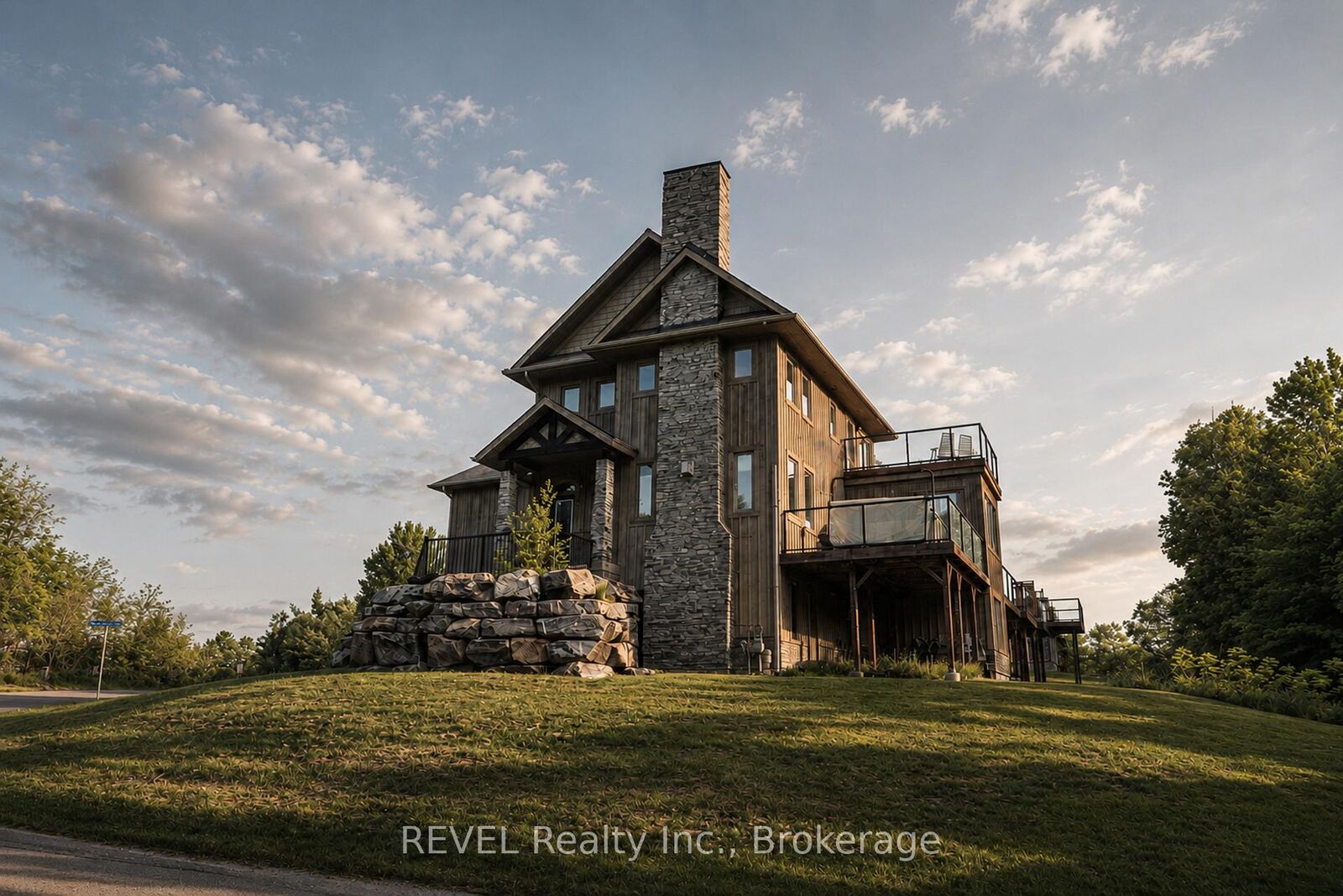 Property Photo: 67 Rockmount Crescent ON P1P 0A6