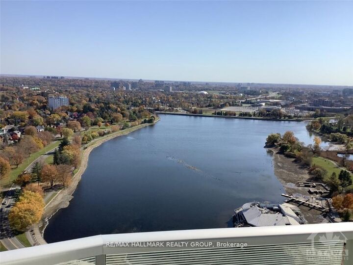 Property Photo: 805 Carling Avenue 3306 ON K1S 5W9