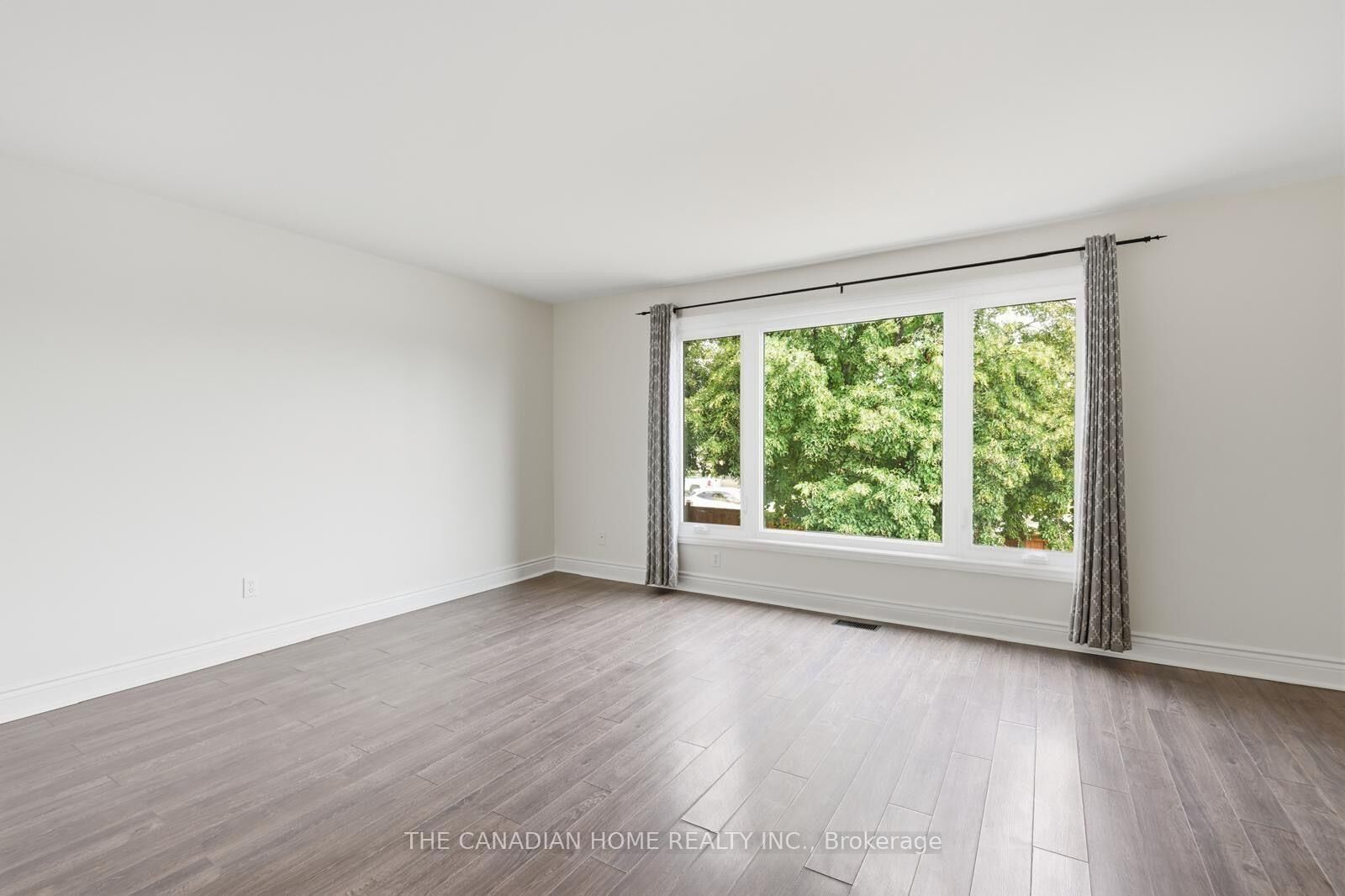 Property Photo: 985 Limeridge Road 25 ON L8W 1X9