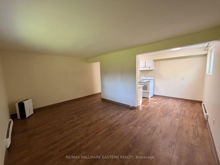 Property Photo:  106 Lansdowne Street 103  ON K9J 1Y1 
