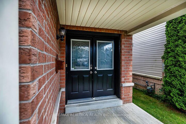 Property Photo: 82 Beachgrove Crescent ON L1R 3G3