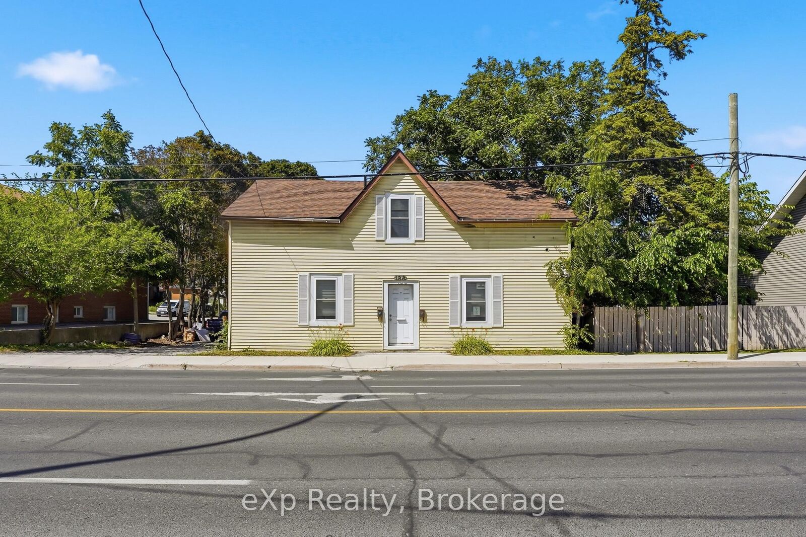 Property Photo: 188 Dundas Street W ON K8V 3R2
