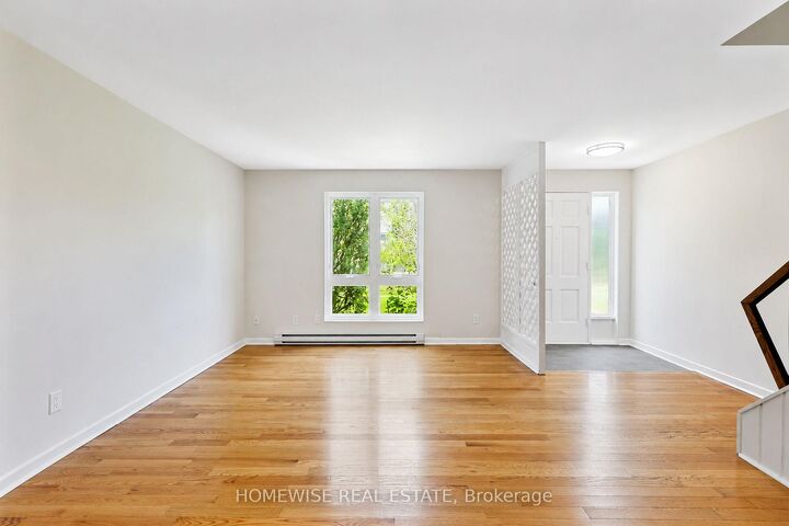 Property Photo:  1400 Winding Trail 48  ON L4X 1W9 