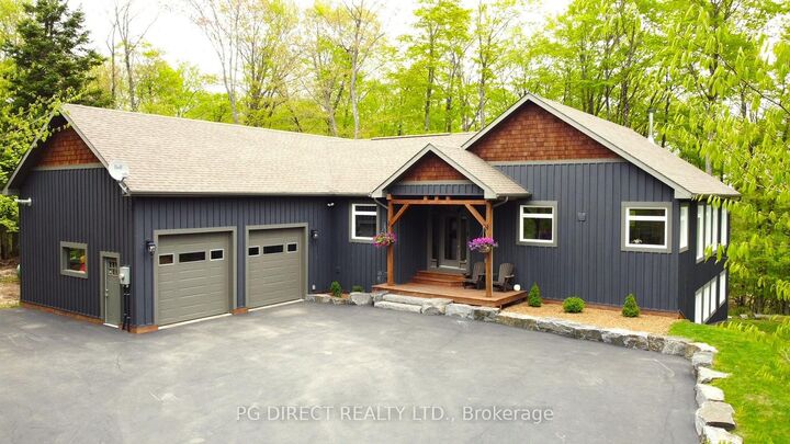 Property Photo: 2 Hawk Ridge Court E ON P1H 0A7