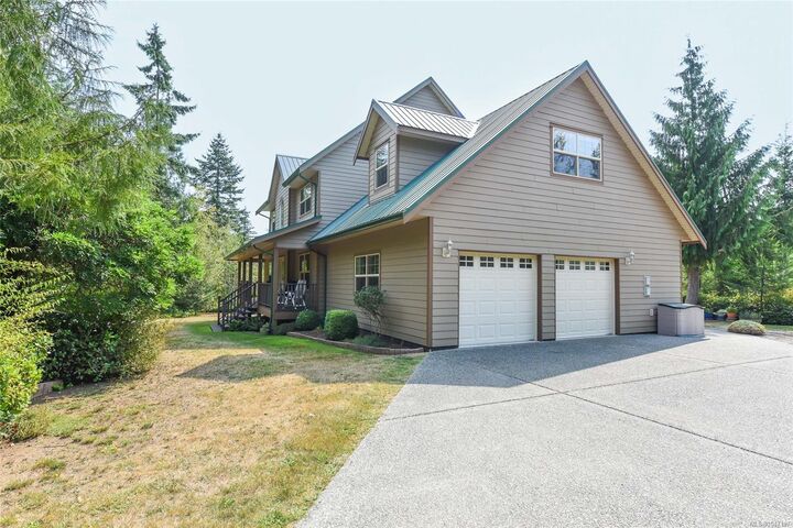 Property Photo: 1131 Hecker Rd BC V0R 2M0