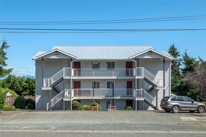 Property Photo:  695 Upland Dr #6  BC V9W 2A7 