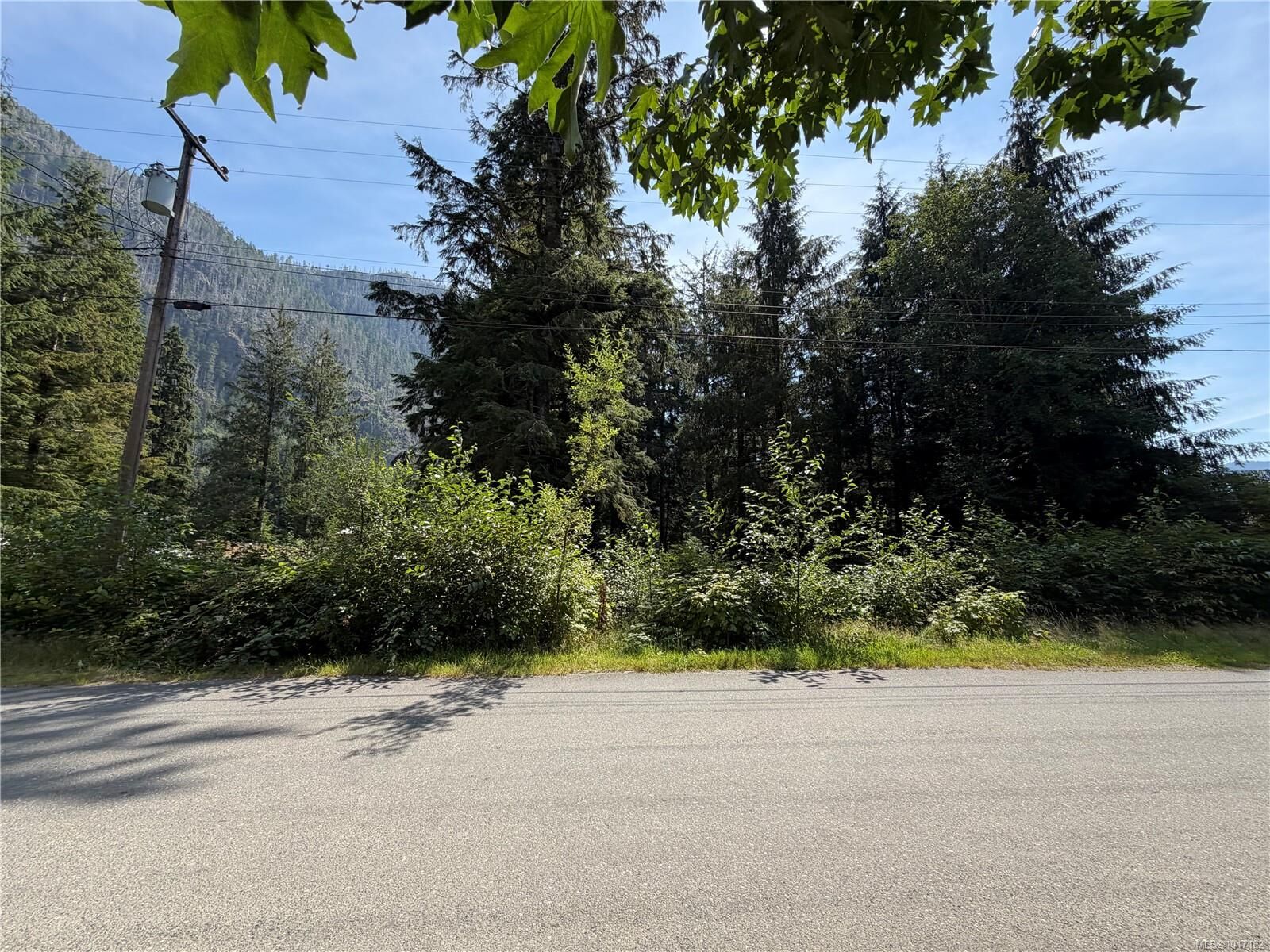 Property Photo:  609 Keno Cres  BC V0P 2A0 