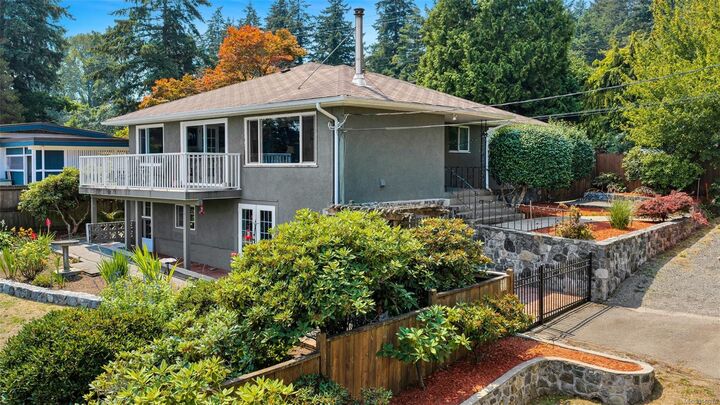 Property Photo: 711 Wells Rd BC V8Y 1R6