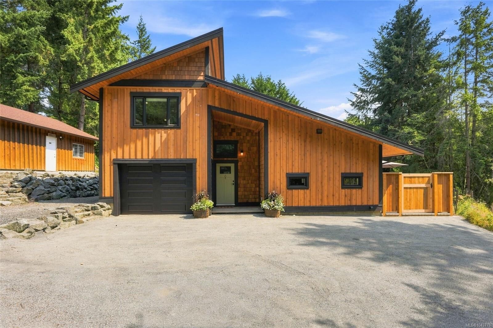 Property Photo: 2551 Schirra Dr BC V9P 9J9
