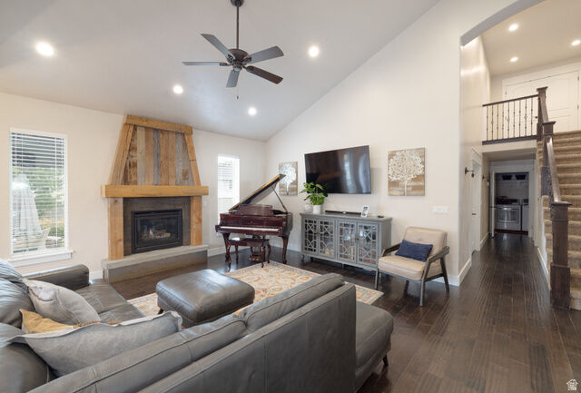 Property Photo:  1623 W Hunters Cir  UT 84095 
