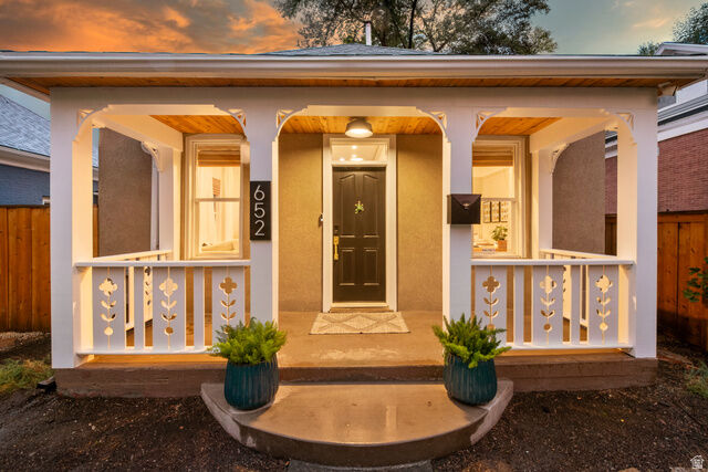 Property Photo: 652 S 500 E UT 84102
