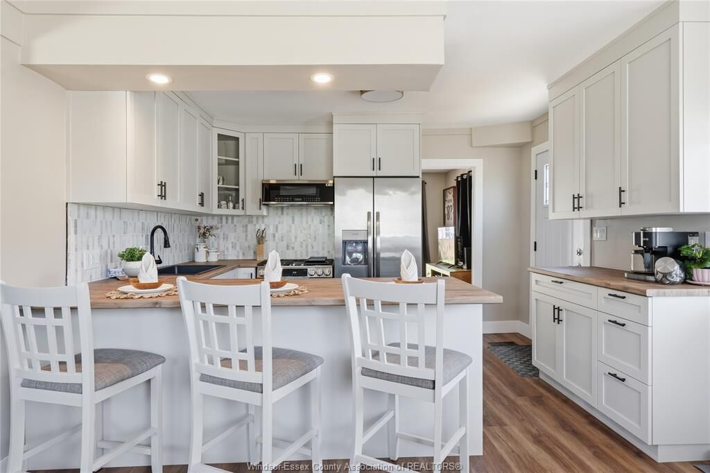 Property Photo: 8 St. Clair Street ON N0P 2L0