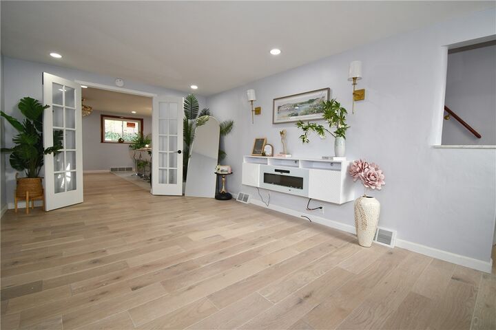 Property Photo:  143 Anita Ave  PA 15217 