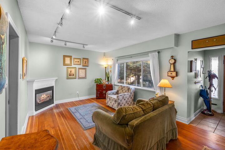 Property Photo:  521 Garfield Street  BC V3L 4A6 