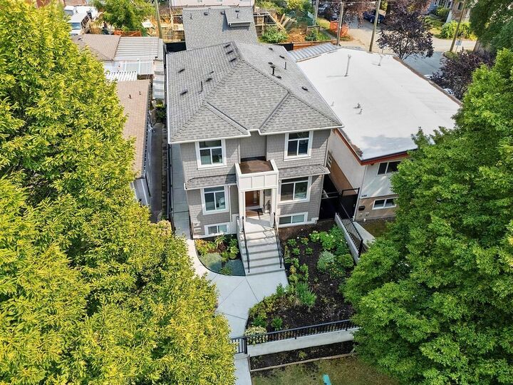 Property Photo:  636 Cassiar Street  BC V5K 4N2 
