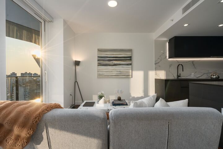 Property Photo: 620 Cardero Street 2004 BC V6G 0C7