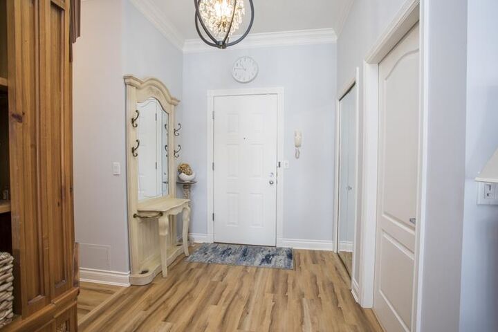 Property Photo: 7660 Minoru Boulevard 205 BC V6Y 1Z5