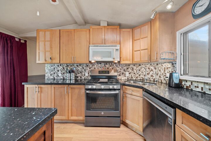 Property Photo:  12868 229th Street 34  BC V2X 6R1 