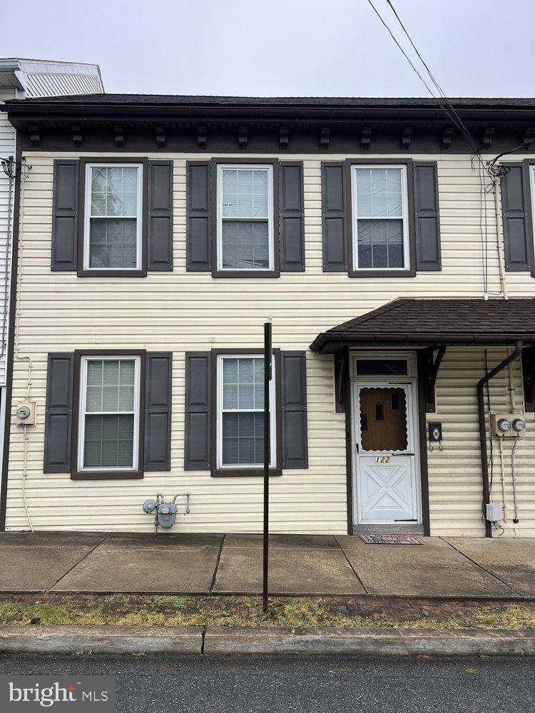 Property Photo: 122 N Main Street PA 19562