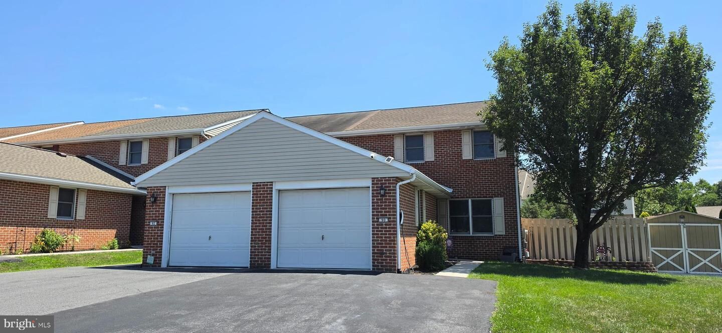 Property Photo:  90 Lee Ann Court  PA 17025 