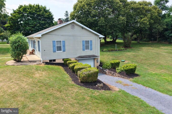 Property Photo:  5881 Fort Loudon Road  PA 17236 