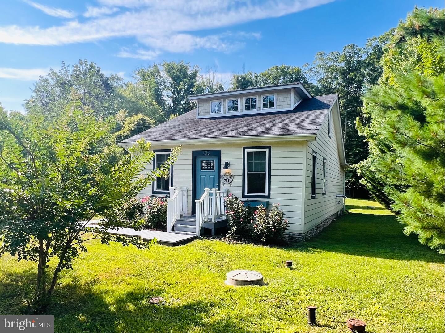 Property Photo: 733 Walnut Avenue MD 20714