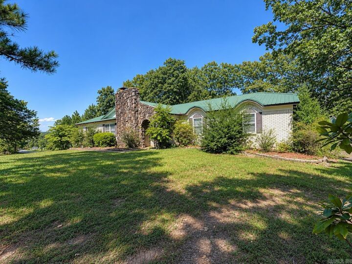 Property Photo: 12 Sycamore Dr AR 72032
