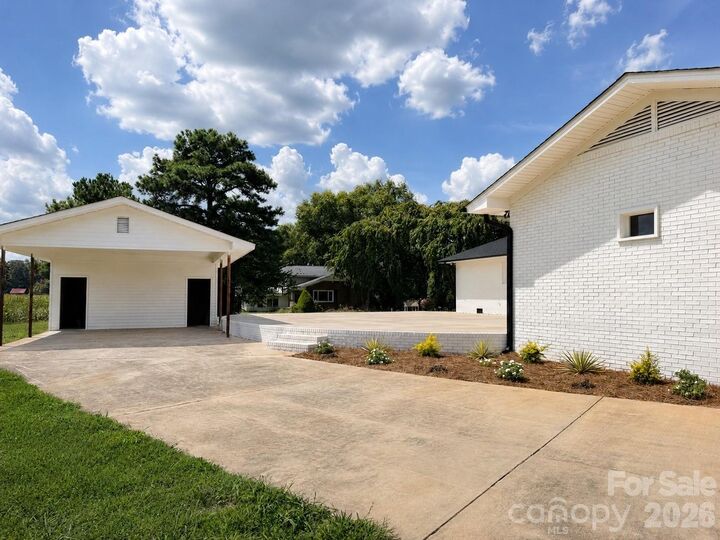 Property Photo:  3115 Crow Road  NC 28112 