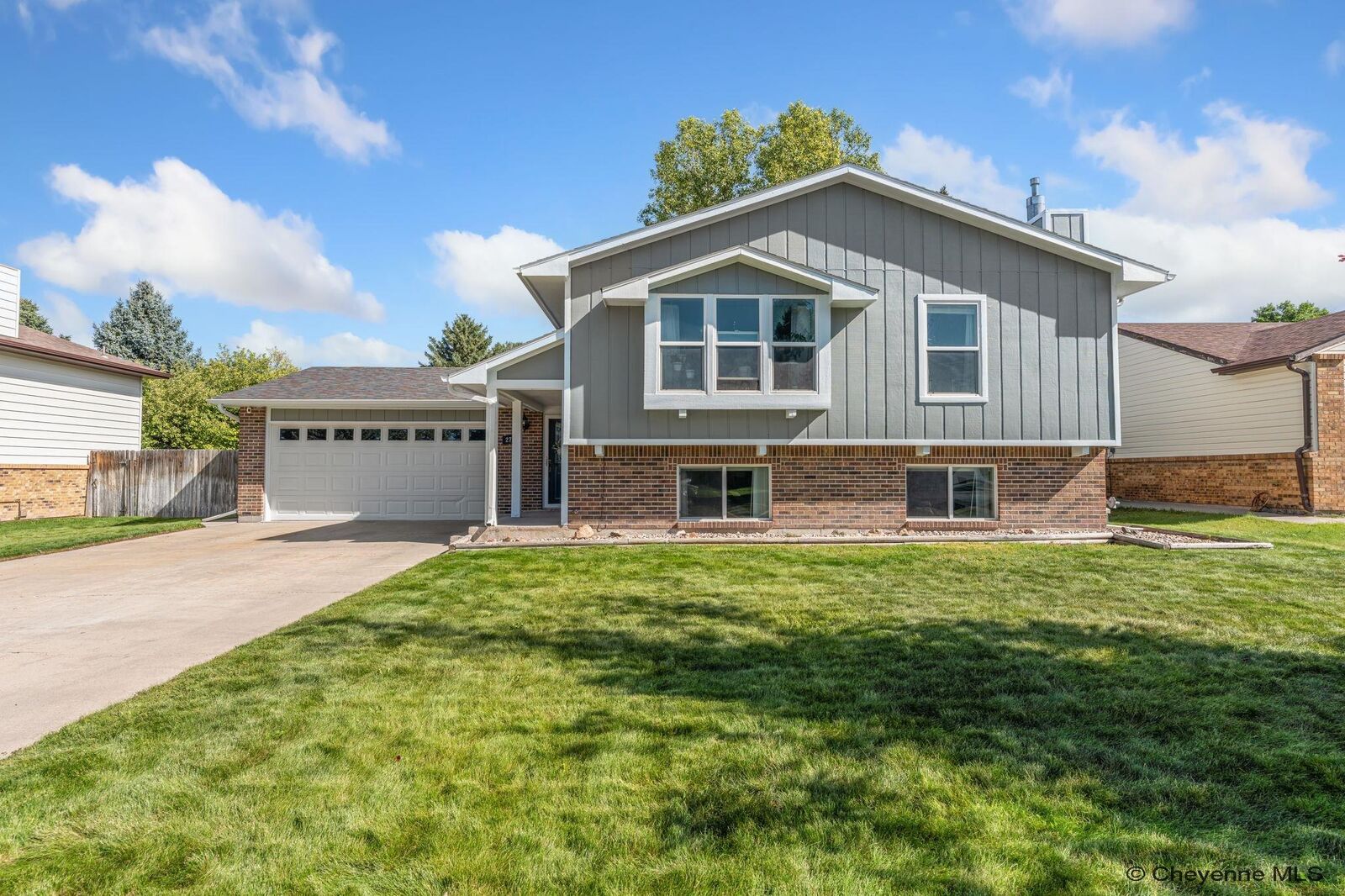Property Photo: 2700 Sagebrush Ave WY 82009