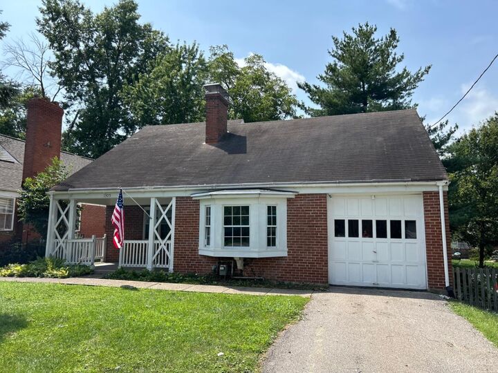 Property Photo: 1305 Coolidge Avenue OH 45230