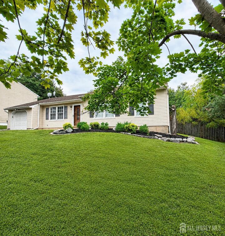 Property Photo:  3 Netherwood Circle  NJ 08820 