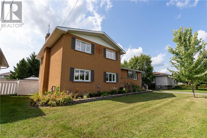 Property Photo: 189 Rayside Avenue ON P0M 1B0