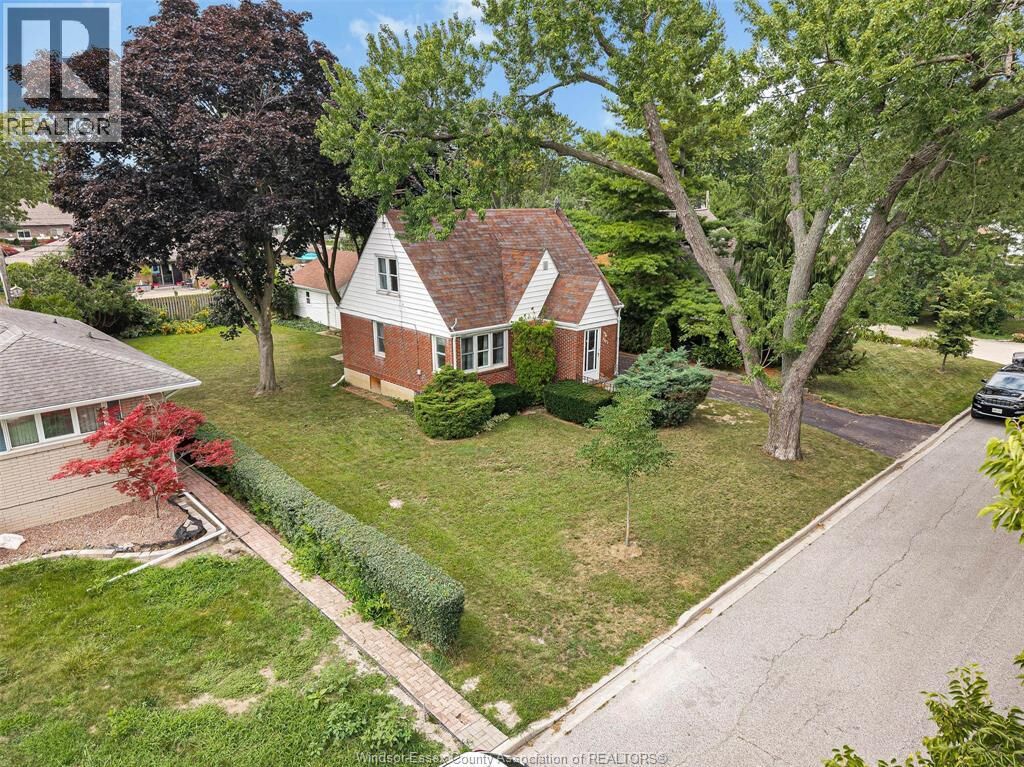 Property Photo: 2533 Princess ON N8T 1V6