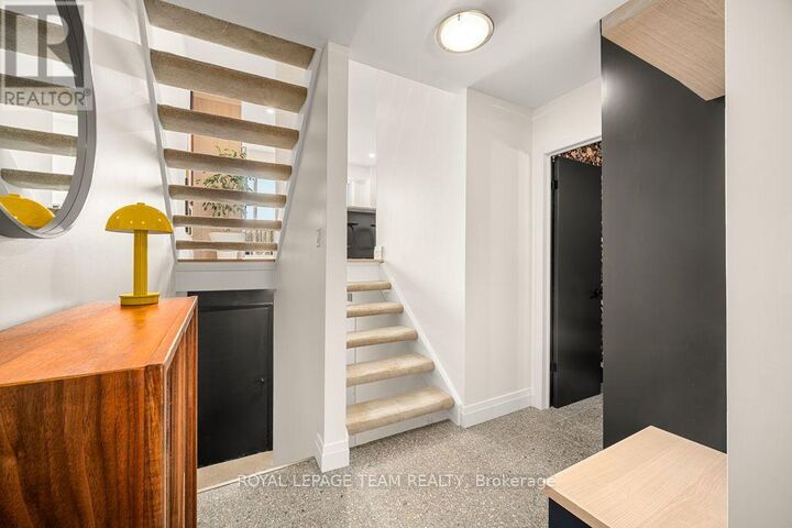 Property Photo:  575 Old St Patrick Street 17  ON K1N 9H5 