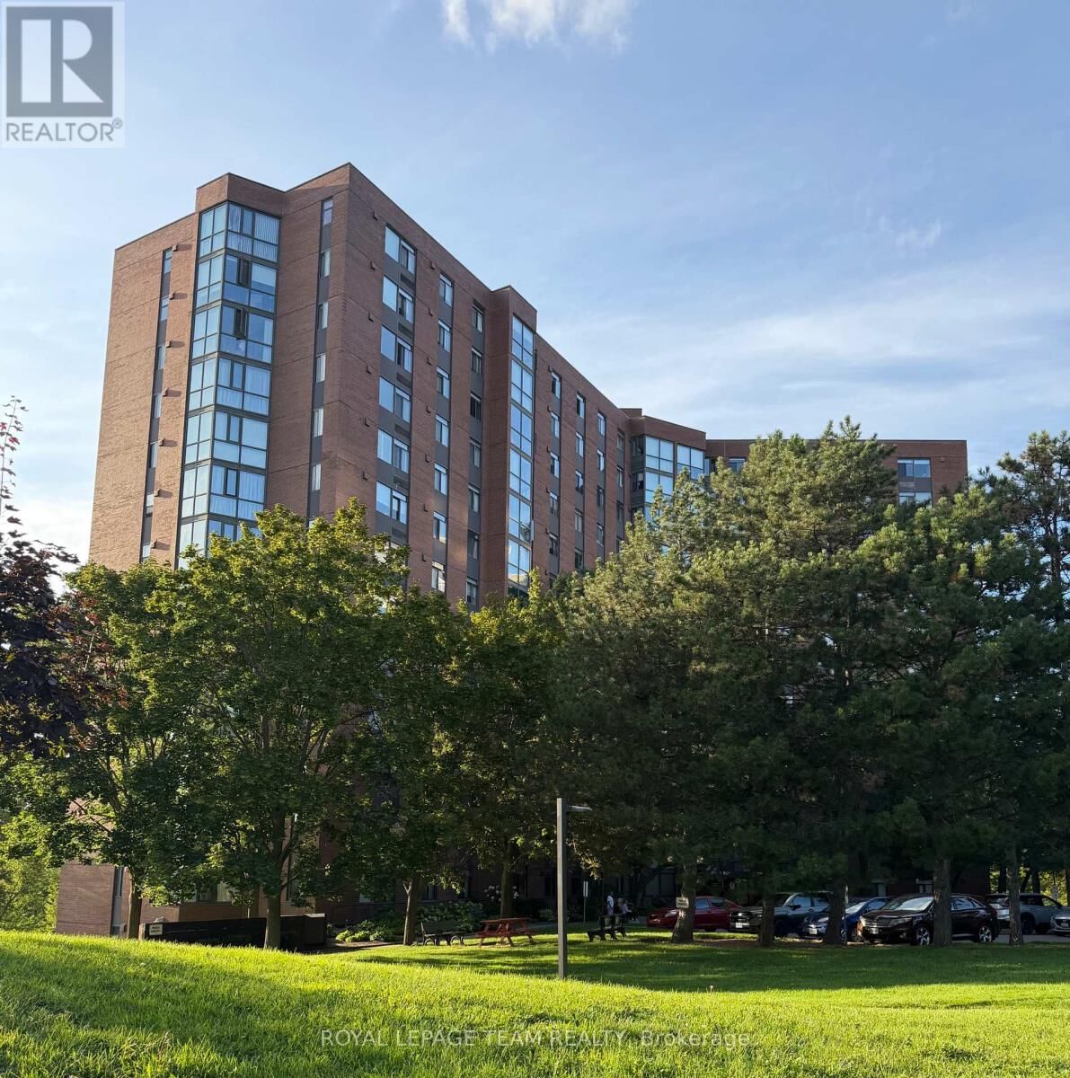 Property Photo: 2871 Richmond Road West 1406 ON K2B 8M5