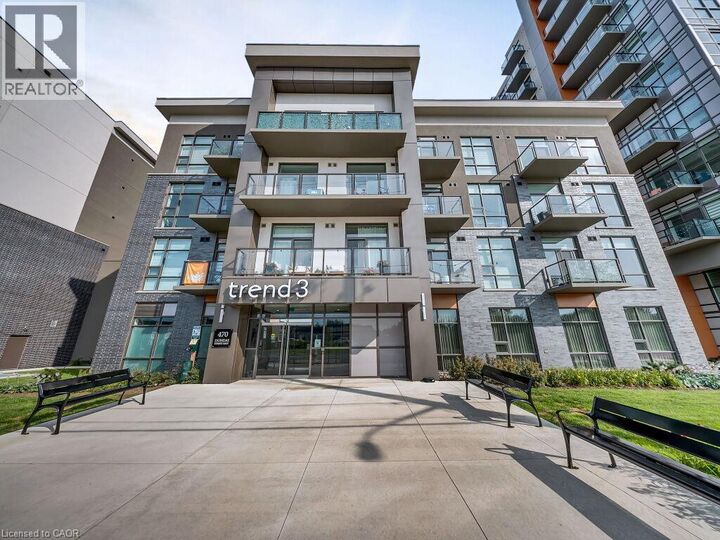 470 Dundas Street East 812 — photo 1