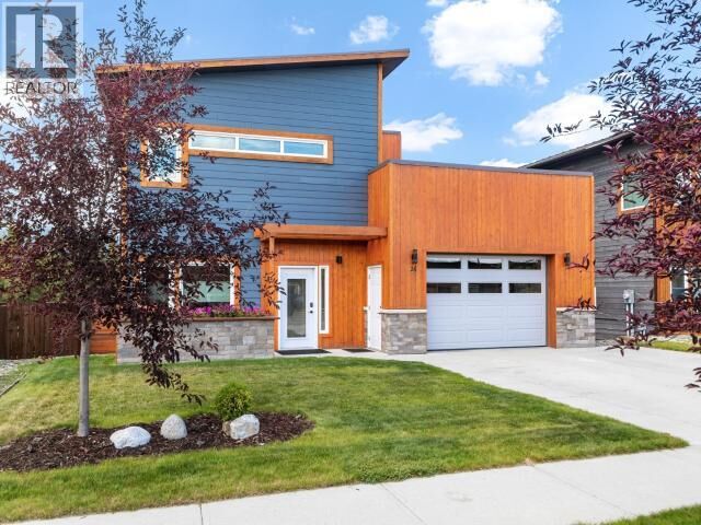 26 Iskoot Crescent — photo 1
