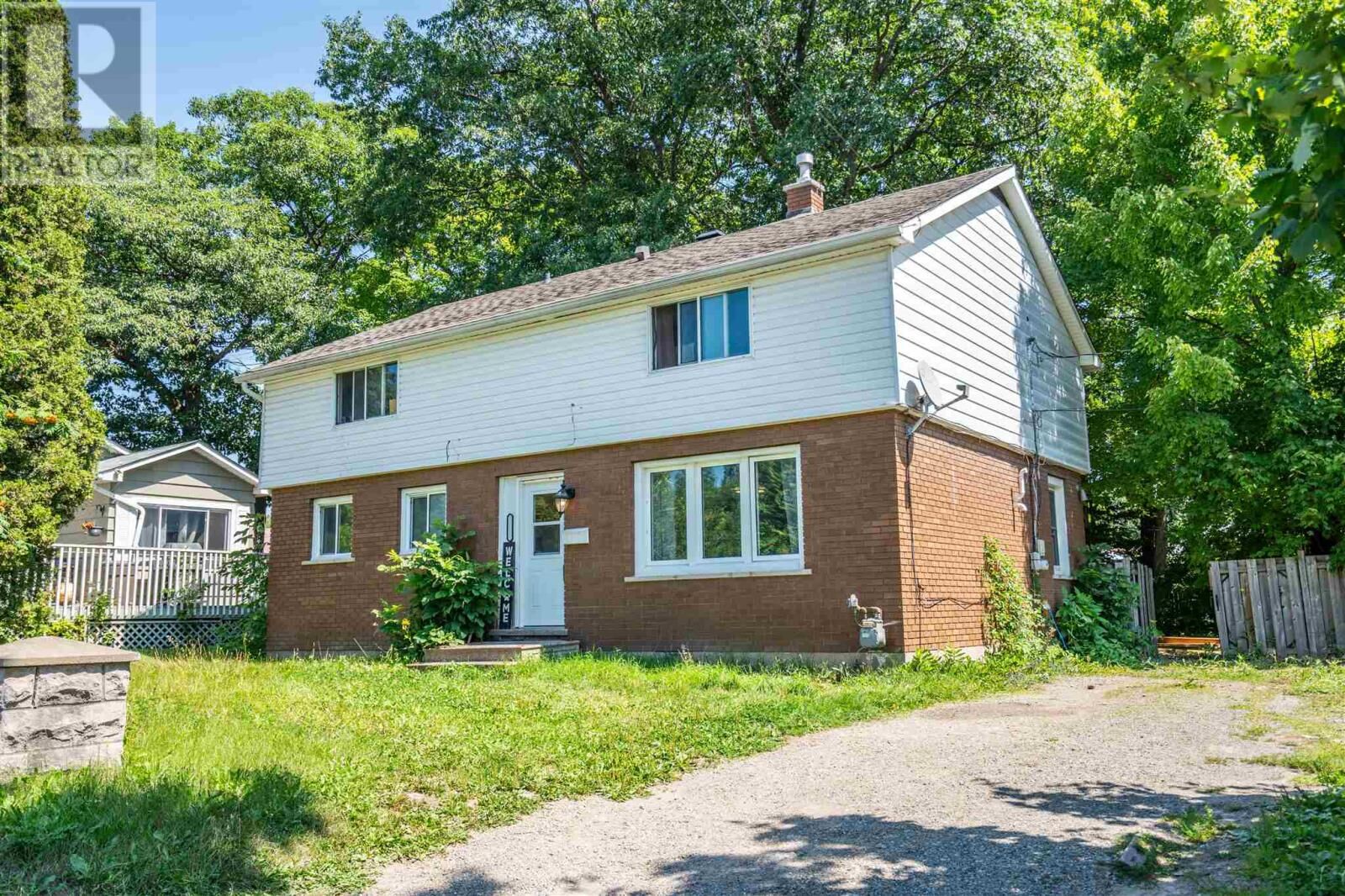 Property Photo:  218 Willow Ave  ON P6B 5B5 