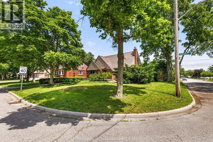 Property Photo:  2594 Buckingham  ON N8T 2B6 