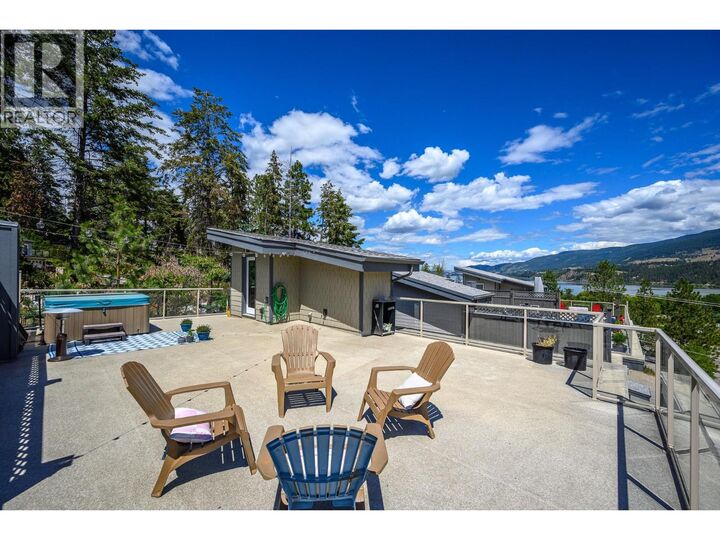 Property Photo: 2893 Robinson Road 7 BC V4V 1H8