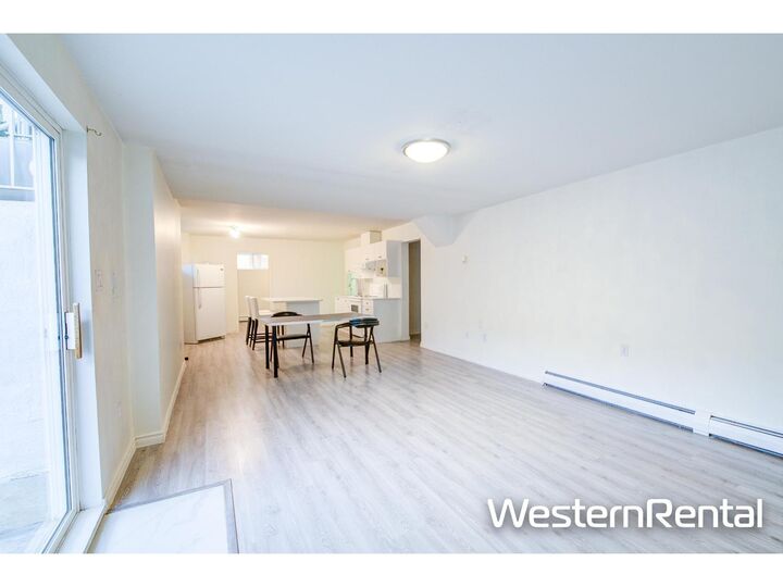 11028 162A Street Bsmt — photo 1