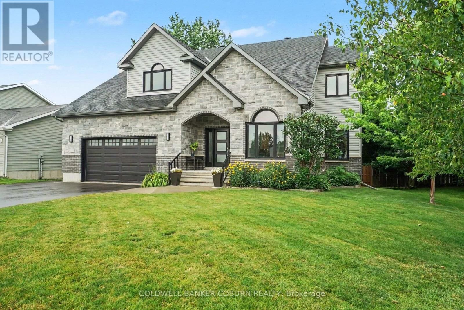 Property Photo:  88 Tabitha Crescent  ON K0C 1H0 
