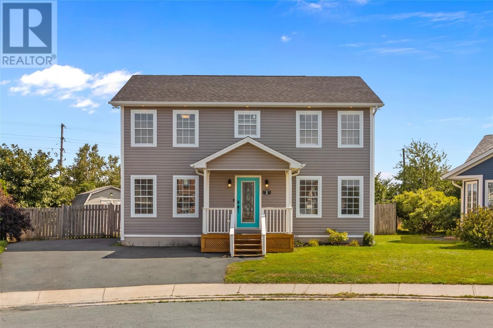 Property Photo: 1 Julieann Place NL A1A 5Z5
