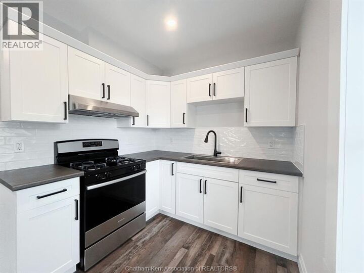 Property Photo: 247 Selkirk Street ON N7L 1Z5
