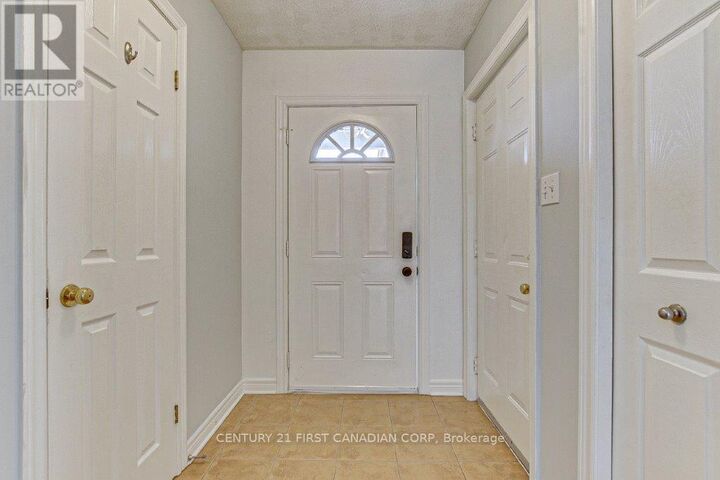Property Photo: 706 Hedgerow Place ON N5X 4L6