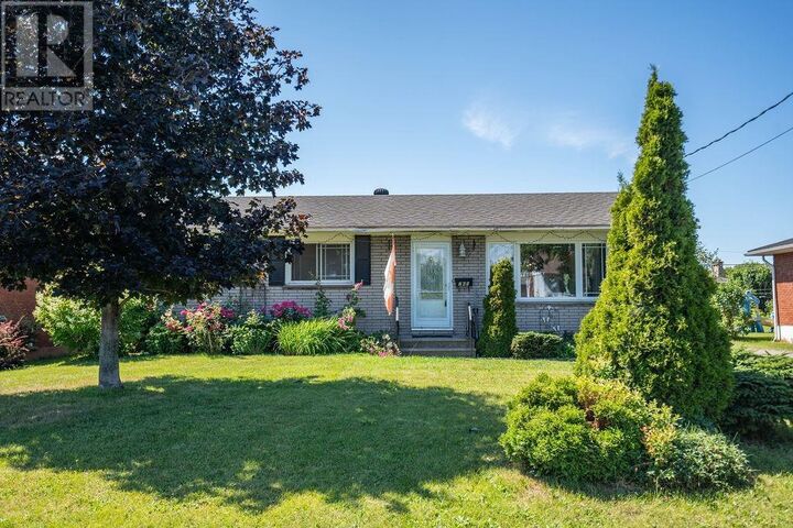 Photo de la propriété:  265 Borden Ave  ON P6C 5J8 