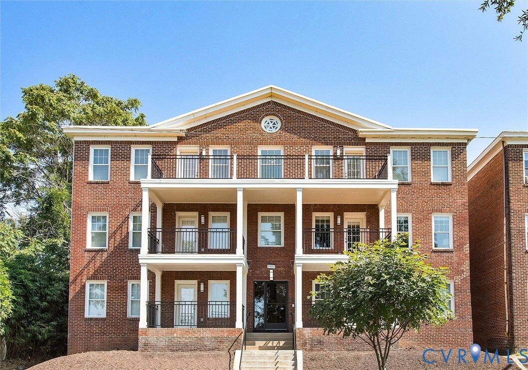 Property Photo: 2902 Idlewood 3 VA 23221