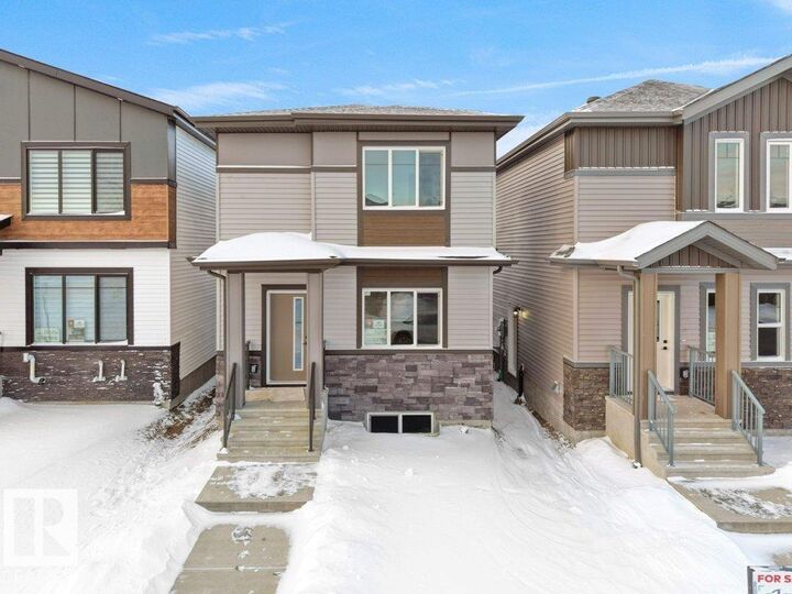 260 24 St SW SW — photo 1