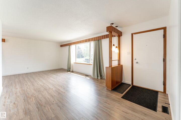 Property Photo: 7120 139 Avenue NW AB T5C 2M2